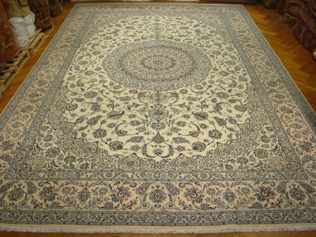 Luxury 13 x 20 Persian Nain Rug Wool Silk Handmade Iran: Luxury 13 x 20 Persian Nain Rug Wool Silk Handmade Iran Free continental US Shipping Elevate your living space with this luxurious 13' x 20' Persian Nain Rug, meticulously handcrafted in Iran. This st