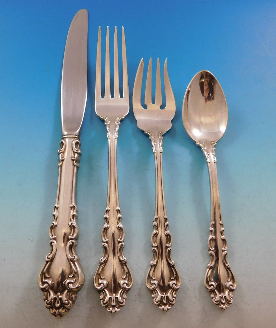 Reed & Barton Spanish Baroque Sterling Silver Flatware Set 26 pcs with Caddy: Reed & Barton Spanish Baroque Sterling Silver Flatware Set 26 pcs with Caddy Elevate your dining experience with this exquisite Reed & Barton Sterling Silver Flatware Set, featuring the timeless Spani
