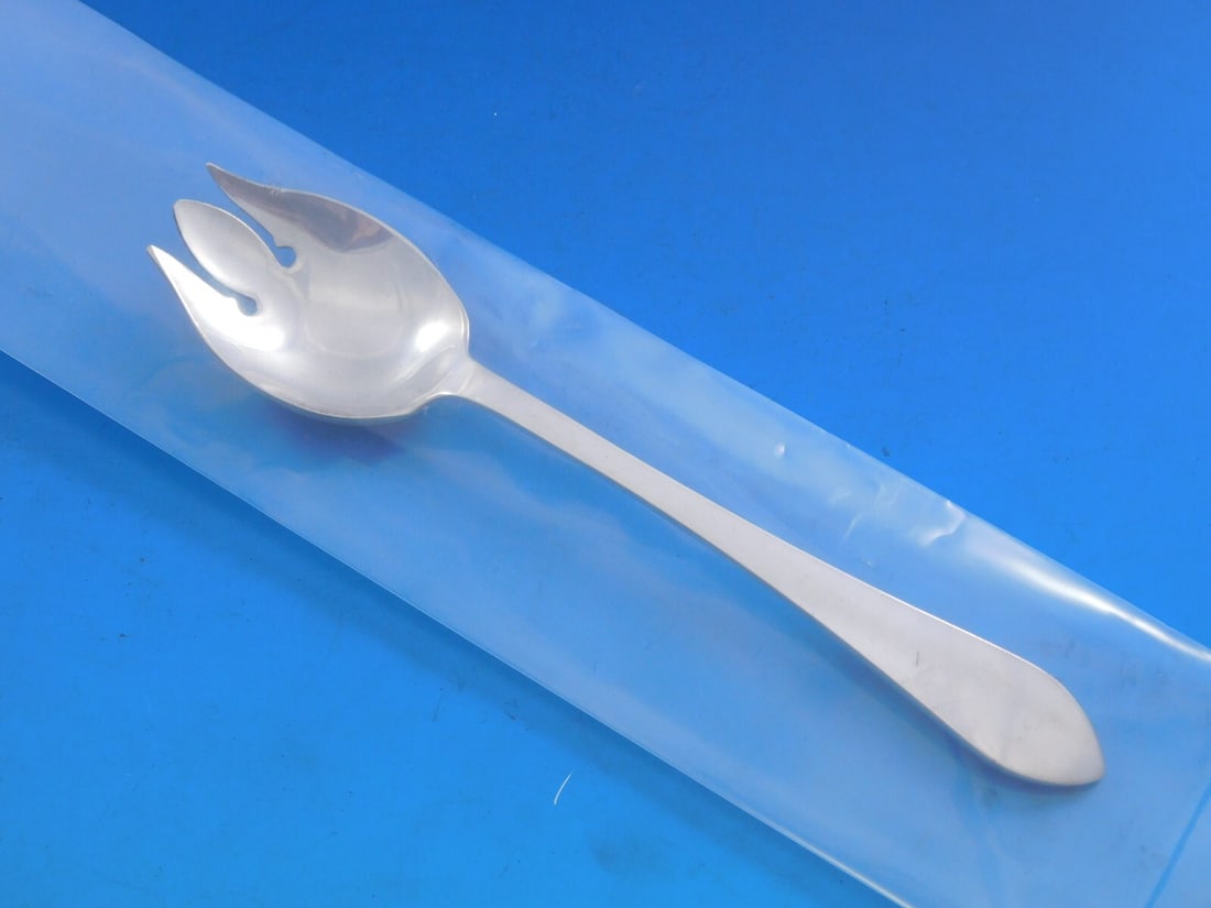 Tiffany & Co. Faneuil Sterling Silver Ice Cream Fork Custom 5 3/4 Inch: Tiffany & Co. Faneuil Sterling Silver Ice Cream Fork Custom 5 3/4 Inch Indulge in a touch of elegance with the Faneuil ice cream fork from Tiffany & Co. Crafted from high-quality sterling silver, this