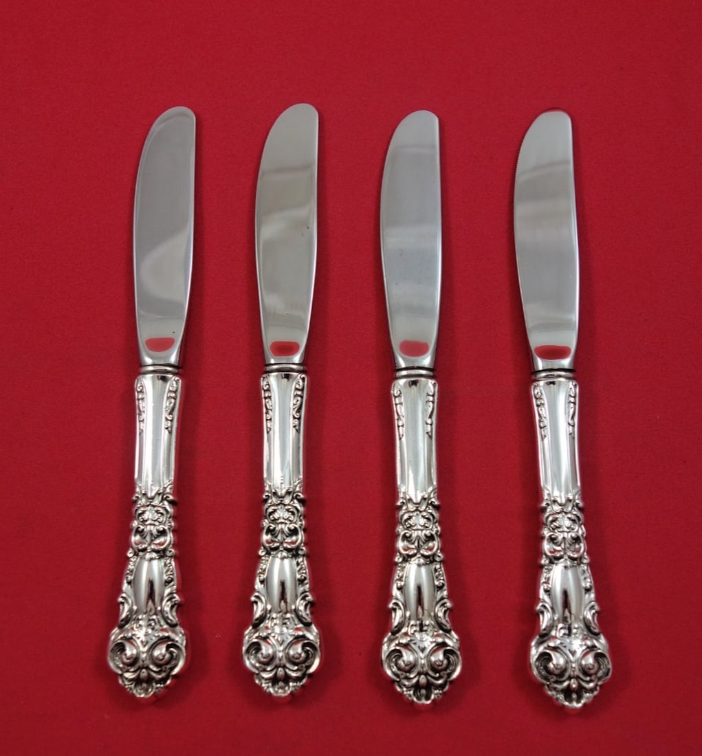 Reed Barton French Renaissance Sterling Butter Spreaders Set of 4: Reed Barton French Renaissance Sterling Butter Spreaders Set of 4 This set includes four sterling silver hollow handle butter spreaders with modern style blades in the French Renaissance pattern by Re
