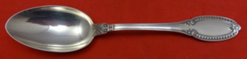 Buccellati Empire Sterling Silver Teaspoon 6 1/8": Buccellati Empire Sterling Silver Teaspoon 6 1/8" Presenting the Empire by Buccellati Sterling Silver Teaspoon, measuring 6 1/8". This exquisite spoon, crafted in the elegant French style, showcases
