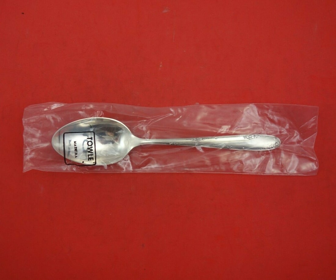 Towle Madeira Sterling Silver Place Soup Spoon 6 3/4" New: Towle Madeira Sterling Silver Place Soup Spoon 6 3/4" New Add a touch of elegance to your dining experience with this Madeira by Towle Sterling Silver Place Soup Spoon. Crafted from high-quality sterl