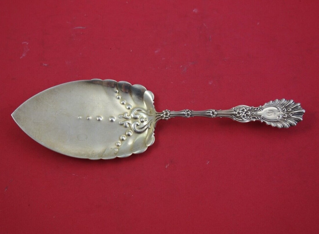Whiting Radiant Sterling Silver Pie Server 9 Inch Fancy Blade: Whiting Radiant Sterling Silver Pie Server 9 Inch Fancy Blade This elegant pie server from the Radiant pattern by Whiting features a stunning fancy blade design, crafted from high-quality sterling sil