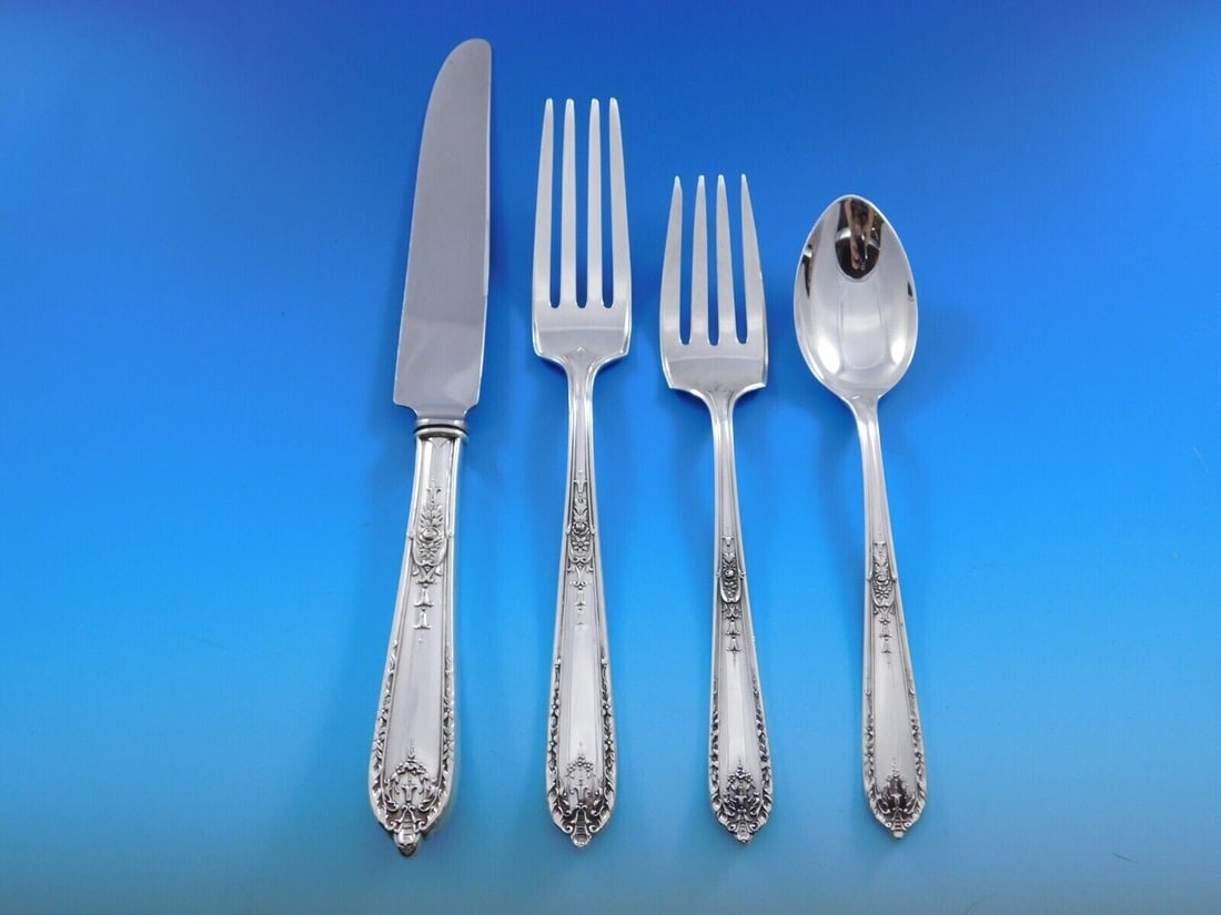Alvin Della Robbia Sterling Silver 4-Piece Place Setting: Alvin Della Robbia Sterling Silver 4-Piece Place Setting Experience the elegance of dining with the Della Robbia pattern by Alvin. This 4-piece place setting is crafted from high-quality sterling silv