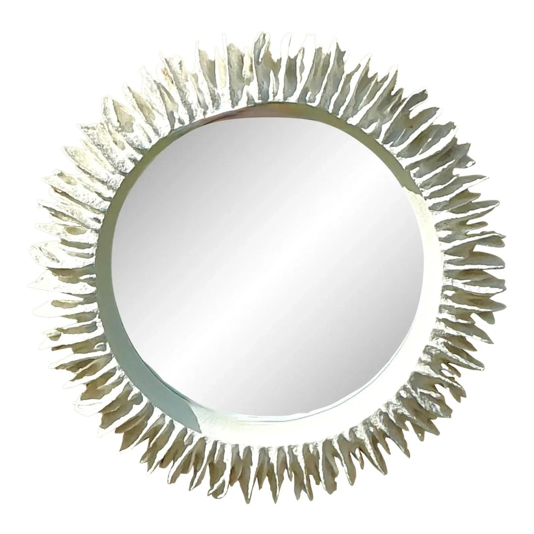 Made Goods Serrat Vintage Faux Coral Round Mirror 34 Inch White: Made Goods Serrat Vintage Faux Coral Round Mirror 34 Inch White Elevate your decor with the Vintage Boho Made Goods "Serrat" Faux Coral Round Mirror. This exquisite piece beautifully combines coastal 