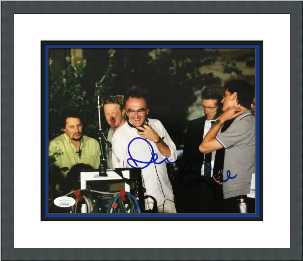 Danny Boyle Signed 8x10 Photo James Bond No Time To Die Custom Framed JSA COA: Danny Boyle Signed 8x10 Photo James Bond No Time To Die Custom Framed JSA COA This stunning 8x10 photograph from the movie "James Bond: No Time To Die" is beautifully signed by director Danny Boyle. I