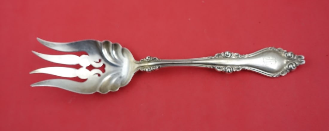 Alvin Lorraine Sterling Silver Salad Serving Fork 8 3/4 Inch Pierced: Alvin Lorraine Sterling Silver Salad Serving Fork 8 3/4 Inch Pierced This elegant salad serving fork is crafted from high-quality sterling silver and features the classic Lorraine pattern by Alvin. Me