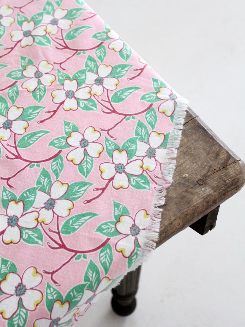 Cotton Tablecloth with Dogwood Blossoms Pink Floral Print 40.5 x 37 in: Cotton Tablecloth with Dogwood Blossoms Pink Floral Print 40.5 x 37 in This vintage cotton tablecloth features a charming print of dogwood blossoms on a soft pink background, accented by white flowers