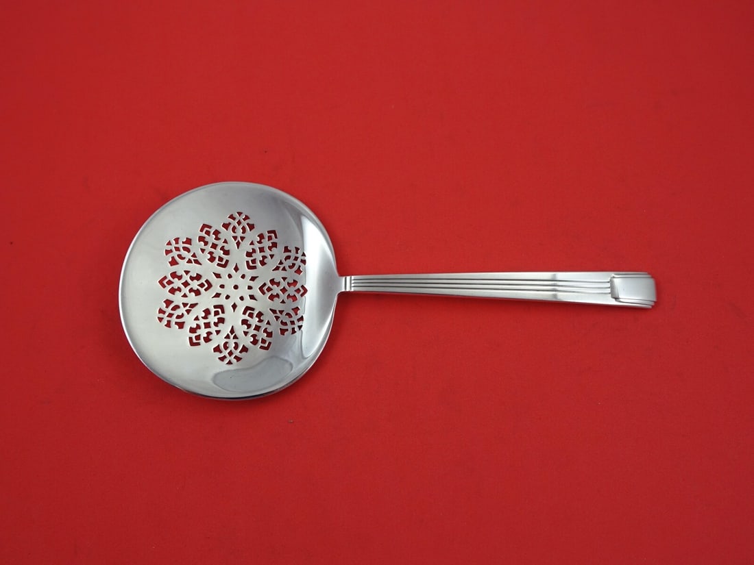Tiffany & Co Century Sterling Silver Tomato Server 7 3/4 Inches: Tiffany & Co Century Sterling Silver Tomato Server 7 3/4 Inches This exquisite Century Tomato Server by Tiffany & Co. is crafted from high-quality sterling silver, showcasing the elegance of the Centu