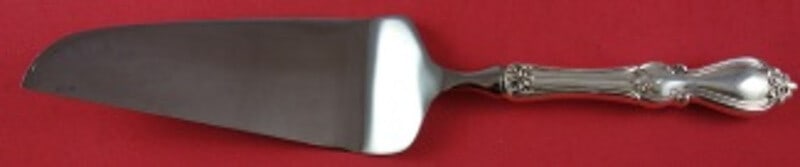 Towle Queen Elizabeth I Sterling Silver Pie Server 11 3/8 inches: Towle Queen Elizabeth I Sterling Silver Pie Server 11 3/8 inches This exquisite pie server is crafted from sterling silver, featuring the elegant Queen Elizabeth I pattern by Towle. Measuring 11 3/8 i