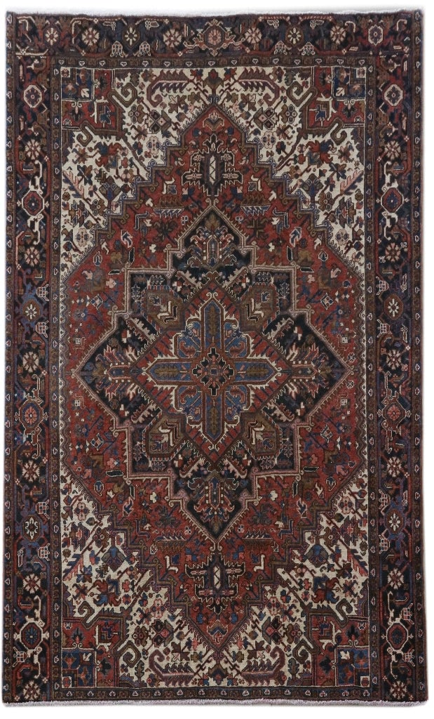 Persian Handmade Heriz Rug 7.10' x 9'7 Traditional Design: Persian Handmade Heriz Rug 7.10' x 9'7 Traditional Design Free continental US Shipping Elevate your space with this exquisite Salmon Red Persian Heriz Rug, handcrafted by skilled Persian artisans. Fea