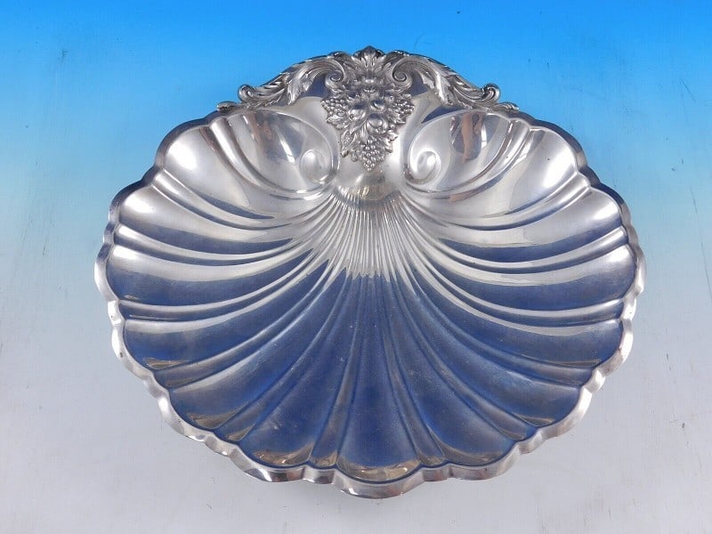 Sterling Silver Shell Form Fruit Bowl Francis I Pattern with Grape Feet (1 of 7)