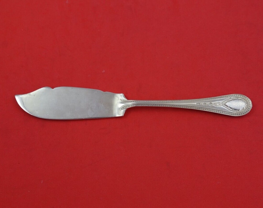 Wallace Hester Bateman Sterling Silver Master Butter Knife 6 1/8": Wallace Hester Bateman Sterling Silver Master Butter Knife 6 1/8" This exquisite master butter knife features a flat handle and is crafted from high-quality sterling silver (.925) in the elegant Heste
