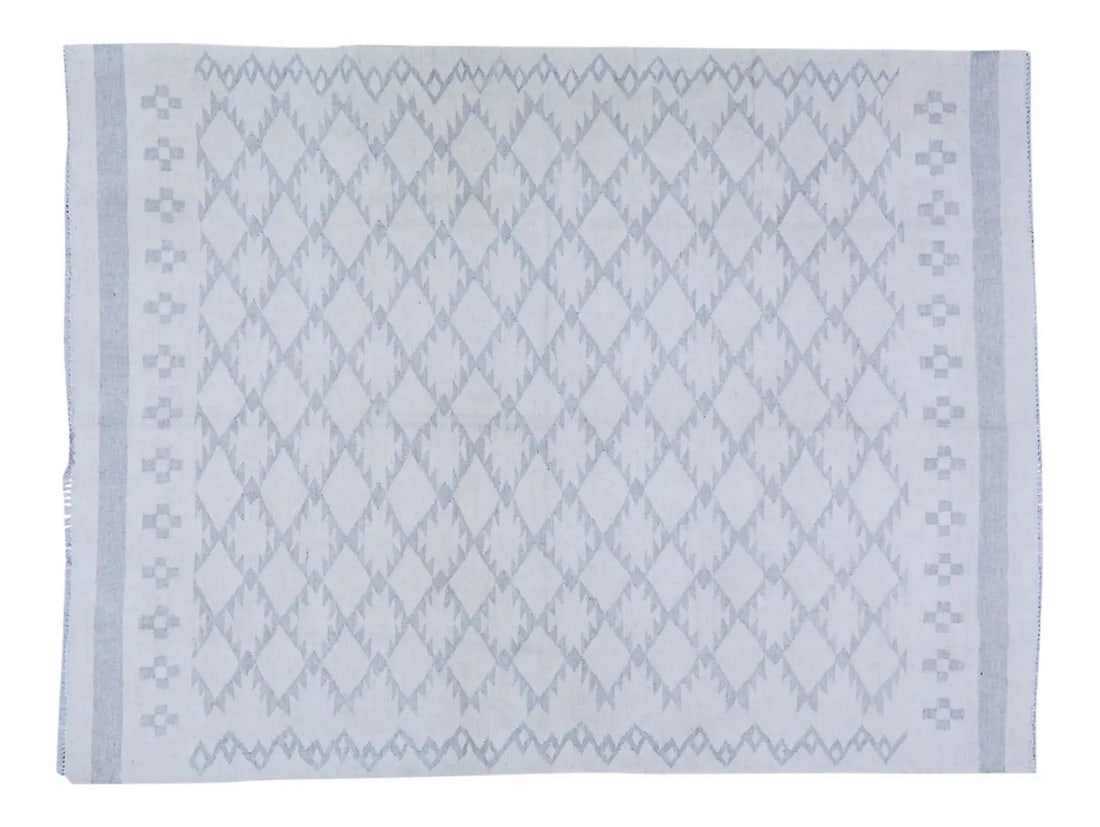 Vintage Maimana Kilim Rug Afghan Tribal Wool Geometric Pattern 4'9" x 6'4": Vintage Maimana Kilim Rug Afghan Tribal Wool Geometric Pattern 4'9" x 6'4" This vintage Afghan Maimana tribal kilim features a hand-woven geometric pattern in natural colors. Crafted from organic wool