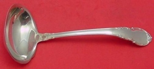 Lunt Modern Victorian Sterling Silver Gravy Ladle 6 Inch: Lunt Modern Victorian Sterling Silver Gravy Ladle 6 Inch This exquisite 6" gravy ladle showcases the elegant Modern Victorian pattern by Lunt. Crafted from high-quality sterling silver, it features a 