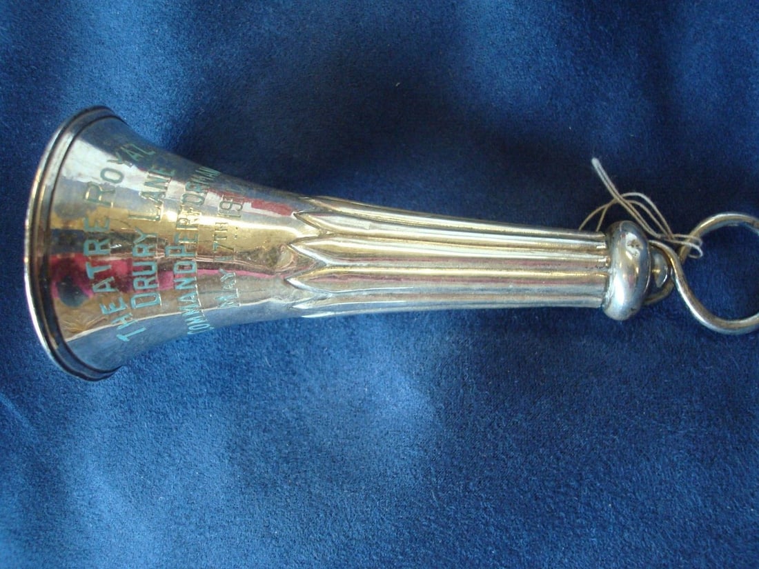 Victorian Sterling Silver Tussie Mussie Holder Theater Royal Drury Lane 1911 (1 of 7)