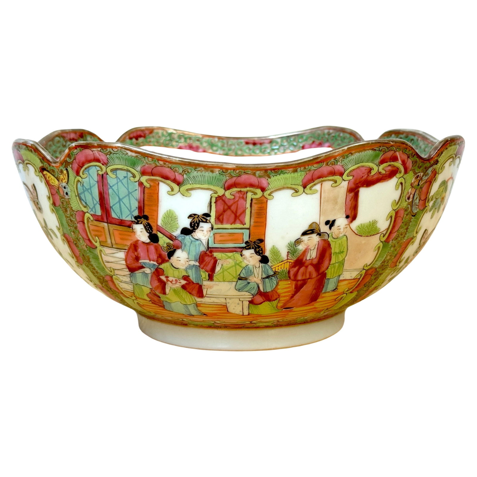 Antique Chinese Export Rose Medallion Square Bowl 1900s: Antique Chinese Export Rose Medallion Square Bowl 1900s This exquisite antique Chinese Export Rose Medallion cross-cut corner square bowl, crafted in the early 20th century, features a unique four-sid