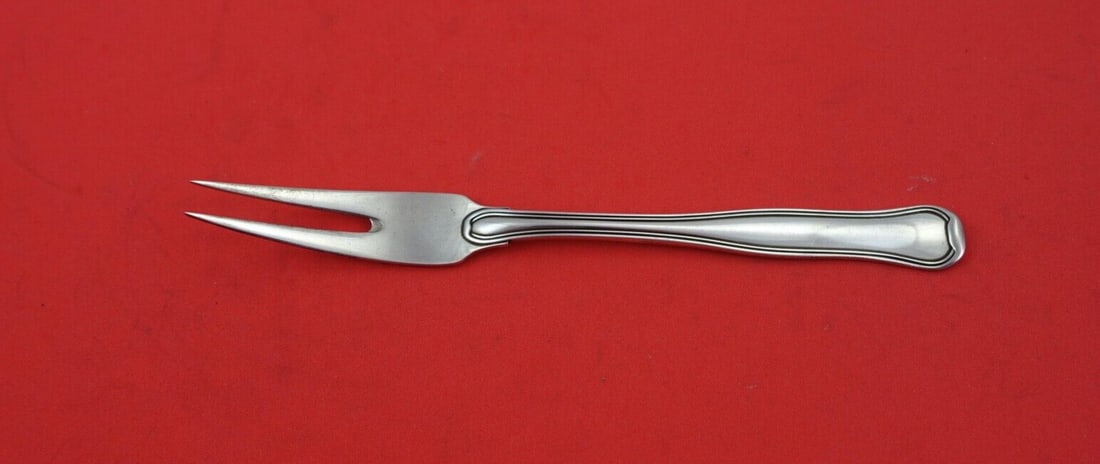 Georg Jensen Old Danish Sterling Silver Serving Fork 6.5 Inch No Barbs: Georg Jensen Old Danish Sterling Silver Serving Fork 6.5 Inch No Barbs Discover the elegance of the Old Danish serving fork by Georg Jensen, crafted from sterling silver. This cold cut fork measures 6