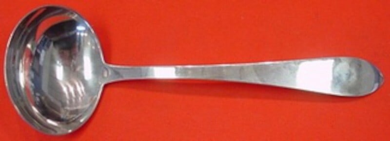 Tiffany & Co Faneuil Sterling Silver Gravy Ladle 7 1/4 Inch: Tiffany & Co Faneuil Sterling Silver Gravy Ladle 7 1/4 Inch This Faneuil gravy ladle by Tiffany & Co. is a stunning example of sterling silver craftsmanship. With a length of 7 1/4 inches, this ladle 