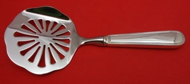 Tiffany & Co. Hamilton Tomato Server Sterling Silver Custom 8.5 in: Tiffany & Co. Hamilton Tomato Server Sterling Silver Custom 8.5 in This exquisite tomato server from Tiffany & Co. features a stunning sterling silver construction with a hollow handle and a durable s