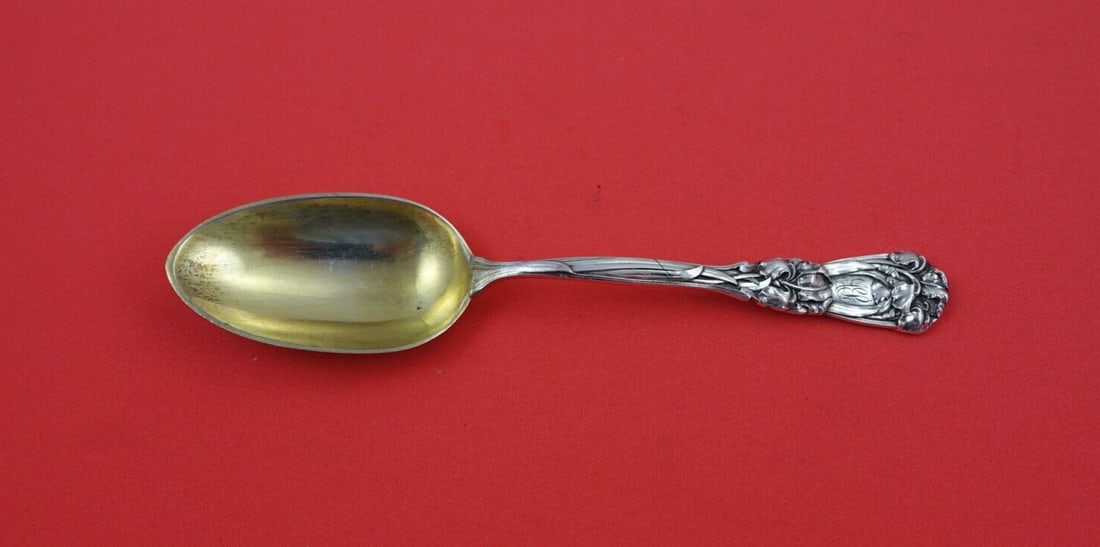 Durgin-Gorham Iris Sterling Silver Gold Washed Pap Spoon 6 1/4": Durgin-Gorham Iris Sterling Silver Gold Washed Pap Spoon 6 1/4" This exquisite 6 1/4" pap spoon features the elegant Iris pattern by Durgin-Gorham. Made from high-quality sterling silver with a gold w