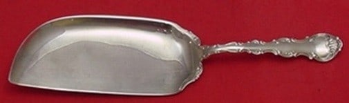 Gorham Strasbourg Sterling Silver Serving Crumber 11 1/2 in: Gorham Strasbourg Sterling Silver Serving Crumber 11 1/2 in Sterling silver crumber in the Strasbourg pattern by Gorham. This serving piece is not monogrammed and is in excellent pre-owned condition. 