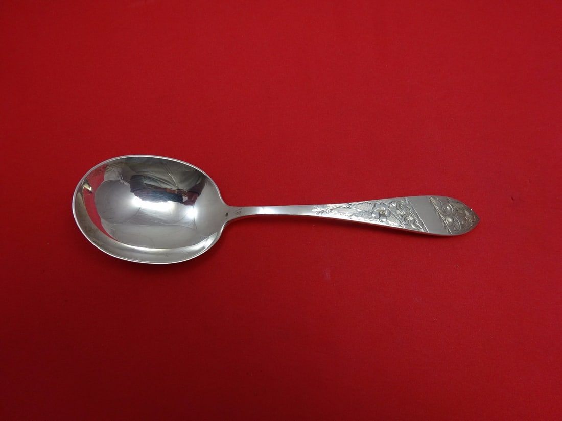 Schofield Frabee Sterling Silver Gumbo Soup Spoon 6.75 inches: Schofield Frabee Sterling Silver Gumbo Soup Spoon 6.75 inches This exquisite gumbo soup spoon is crafted from high-quality sterling silver and features the elegant Frabee pattern by Schofield. Measuri
