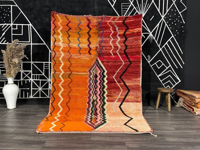 Handwoven Colorful Berber Rug 100% Sheep Wool Morocco: Handwoven Colorful Berber Rug 100% Sheep Wool Morocco Enhance your living space with this elegant and colorful handwoven rug, crafted by local Berber women in the stunning Atlas Mountains of Morocco. 