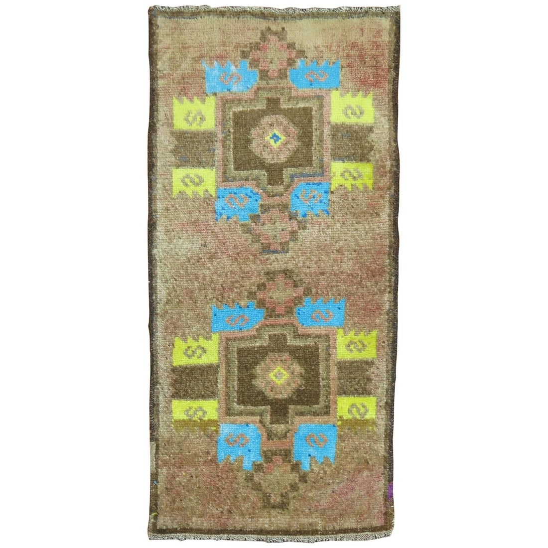 Vintage Mini Turkish Anatolian Rug 21 x 38 Wool Organic Modern Design: Vintage Mini Turkish Anatolian Rug 21 x 38 Wool Organic Modern Design Explore the charm of this Mini Turkish Anatolian Rug, a stunning piece that seamlessly blends organic modern style with traditiona