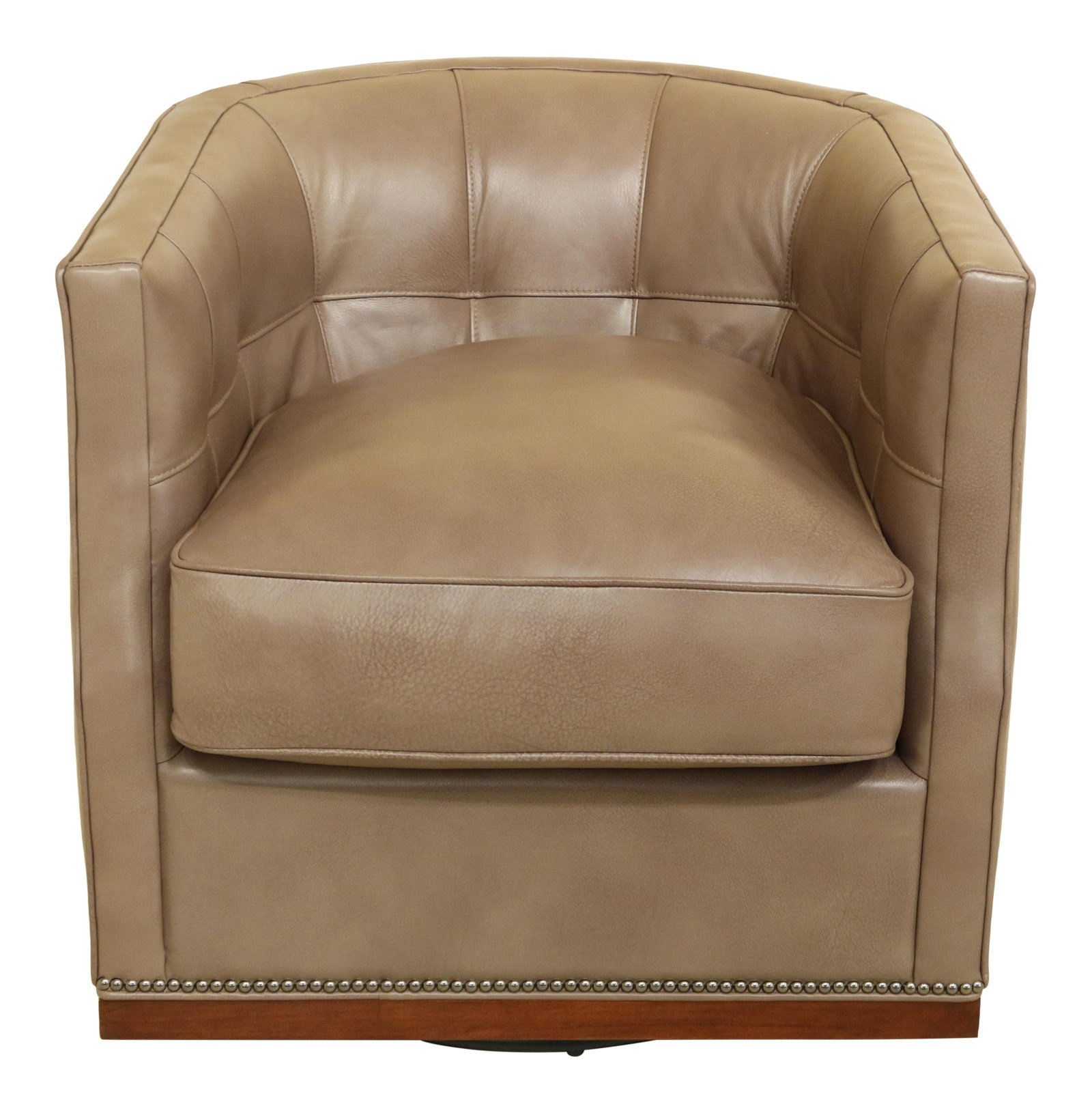 Maitland Smith Gray Leather Swivel Club Chair RA-1139-S Modern Design: Maitland Smith Gray Leather Swivel Club Chair RA-1139-S Modern Design This Maitland Smith Gray Leather Swivel Club Chair combines modern design with exceptional quality. Crafted from premium stitched 