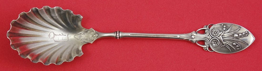 Gorham Lily Pattern 7 Inch Sterling Silver Preserve Spoon Goldwashed: Gorham Lily Pattern 7 Inch Sterling Silver Preserve Spoon Goldwashed This elegant preserve spoon, crafted in the renowned Lily pattern by Gorham, showcases exquisite artistry typical of its era. Made