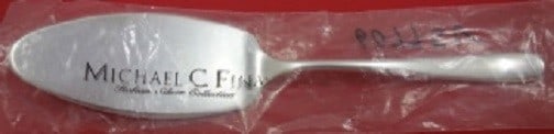 Zaramella Argenti Svedeze Sterling Silver Cake Server 10 1/4 FHAS: Zaramella Argenti Svedeze Sterling Silver Cake Server 10 1/4 FHAS Sterling silver cake server in the Svedeze, also known as Swedish, pattern by Zaramella Argenti. It features a flat handle and comes i