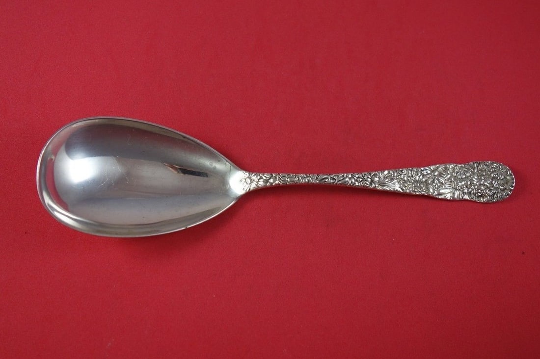 Stieff Chrysanthemum Sterling Silver Ovoid Berry Spoon 9 1/4 Inch: Stieff Chrysanthemum Sterling Silver Ovoid Berry Spoon 9 1/4 Inch This exquisite serving spoon is a part of the Chrysanthemum pattern by Stieff, crafted from high-quality sterling silver. With its ele