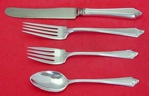 Towle Sterling Silver Dorothy Manners 4-Piece Place Setting: Towle Sterling Silver Dorothy Manners 4-Piece Place Setting Enhance your dining experience with this exquisite 4-piece place setting from the Dorothy Manners pattern by Towle, crafted from high-qualit