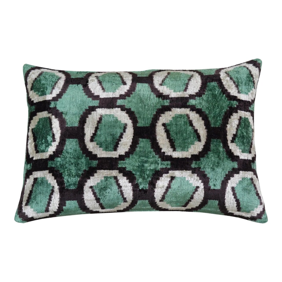 Emerald Silk Ikat Velvet Pillow with Linen Backing: Emerald Silk Ikat Velvet Pillow with Linen Backing This handmade Silk Uzbek Ikat velvet pillow cushion features an elegant emerald-colored design with a natural linen backing and a hidden zipper for a