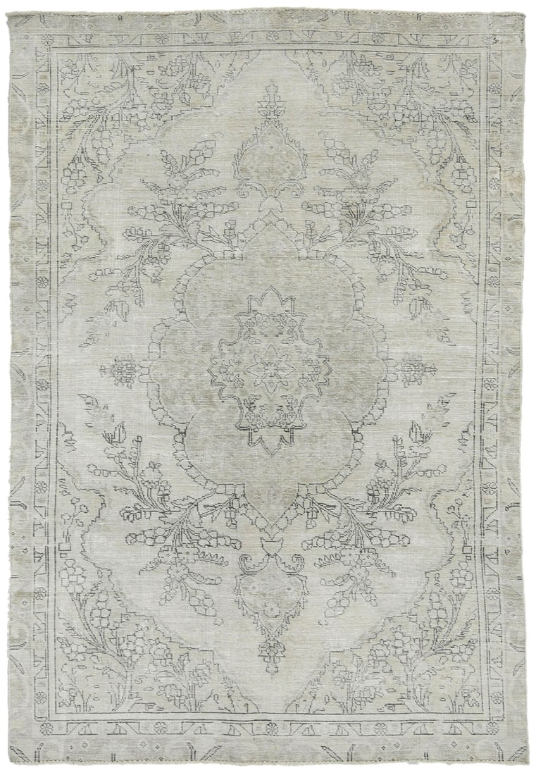 Hand-Knotted Vintage Floral Oriental Rug 5'3 x 8'8 Wool: Hand-Knotted Vintage Floral Oriental Rug 5'3 x 8'8 Wool Enhance your home decor with this Distressed Vintage Medallion Oriental Rug, measuring 5'3" x 8'8". This exquisite area rug features a tradition