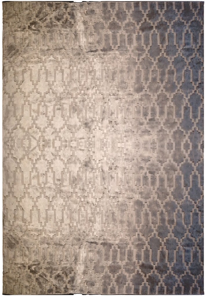 Handmade Bamboo Silk Gray Modern Area Rug 8.3 x 9.11 ft India: Handmade Bamboo Silk Gray Modern Area Rug 8.3 x 9.11 ft India Free continental US Shipping Enhance your living space with this exquisite handmade bamboo silk gray modern carpet, measuring 8.3 x 9.11 f