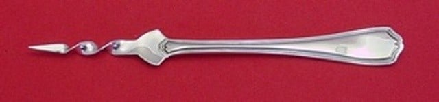 Reed and Barton Hepplewhite Sterling Butter Pick Twisted Handle 6": Reed and Barton Hepplewhite Sterling Butter Pick Twisted Handle 6" A Reed & Barton butter pick in the Hepplewhite pattern, made of sterling silver. This post-1940 serving piece is custom made, not mon