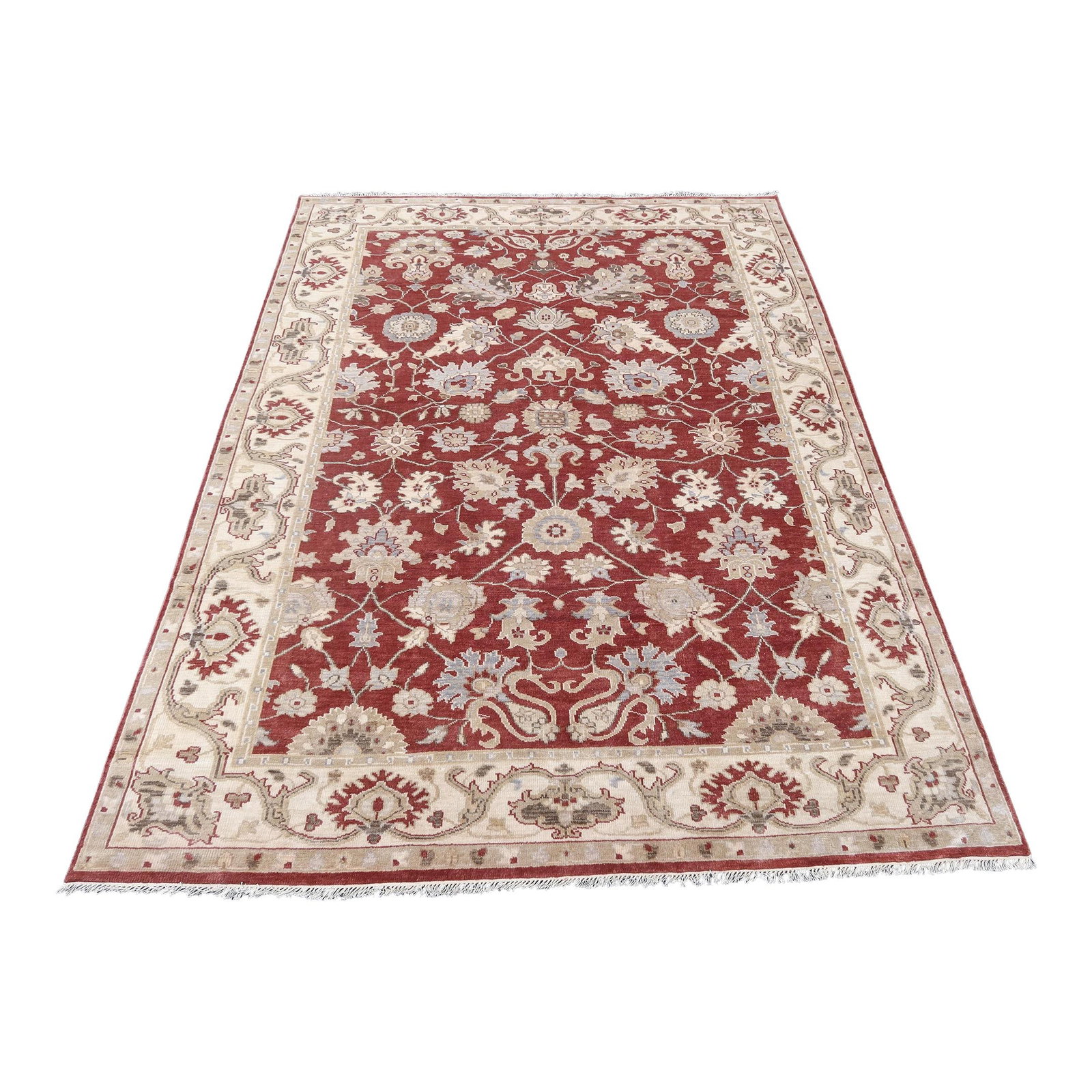 Vintage 9x12 Wool Oriental Rug from Plantation Collection: Vintage 9x12 Wool Oriental Rug from Plantation Collection Discover this exquisite vintage Oriental style wool rug, approximately 50 years old. Crafted from 100% wool in India, it features a traditiona