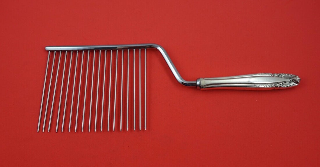 Wallace Stradivari Sterling Silver Cake Breaker 11 Inch: Wallace Stradivari Sterling Silver Cake Breaker 11 Inch This exquisite cake breaker, part of the Stradivari pattern by Wallace, is crafted from sterling silver with a hollow handle and a durable stain
