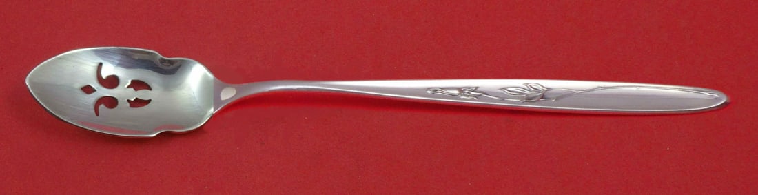 Towle Rose Solitaire Sterling Silver Pierced Olive Spoon 7 3/4 Custom: Towle Rose Solitaire Sterling Silver Pierced Olive Spoon 7 3/4 Custom This exquisite olive spoon features the elegant Rose Solitaire pattern by Towle, crafted from high-quality sterling silver. With a