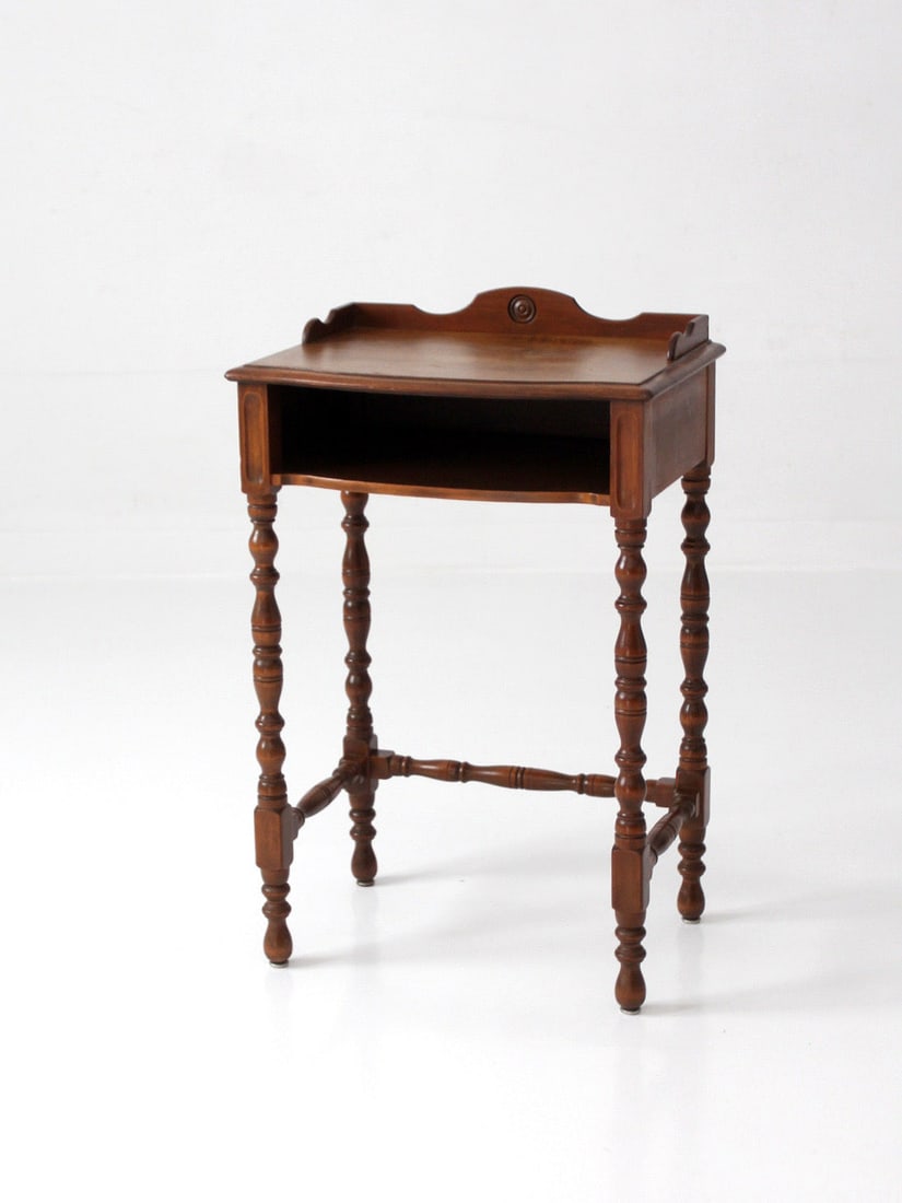 Imperial Furniture Colonial Revival Telephone Stand With Gallery Back Circa 1940s: Imperial Furniture Colonial Revival Telephone Stand With Gallery Back Circa 1940s This mid-20th century Colonial Revival telephone table by Imperial Furniture Company of Grand Rapids features a shaped