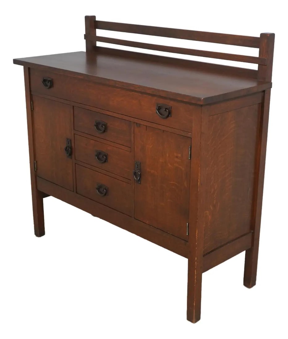 Gustav Stickley Arts & Crafts Mission Oak Sideboard C.1900-1910: Gustav Stickley Arts & Crafts Mission Oak Sideboard C.1900-1910 This vintage Mission Oak sideboard, crafted around 1900-1910, showcases exquisite dovetailed drawer construction and high-quality crafts