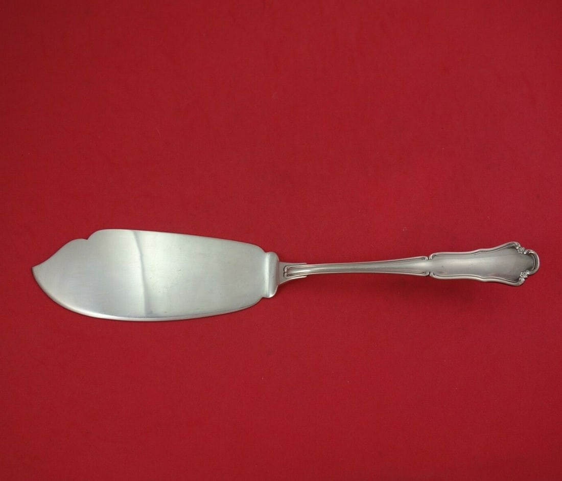 Buccellati Savoy Sterling Silver Fish Server 11 1/4 Inch: Buccellati Savoy Sterling Silver Fish Server 11 1/4 Inch Presenting the exquisite Savoy Fish Server by Buccellati, a hallmark of fine Italian craftsmanship. This serving piece features a beautifully c