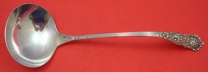 Sterling Silver Soup Ladle 13 in Reed Barton Trajan: Sterling Silver Soup Ladle 13 in Reed Barton Trajan Sterling silver soup ladle in the Trajan pattern by Reed & Barton. It is not monogrammed and is described as being in excellent pre-owned condition.
