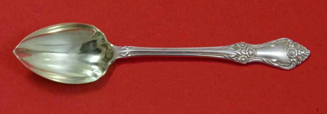 Oneida Afterglow Sterling Silver Grapefruit Spoon Custom Fluted 5 3/4": Oneida Afterglow Sterling Silver Grapefruit Spoon Custom Fluted 5 3/4" This exquisite grapefruit spoon, part of the Afterglow pattern by Oneida, is a custom-made piece crafted from high-quality sterli