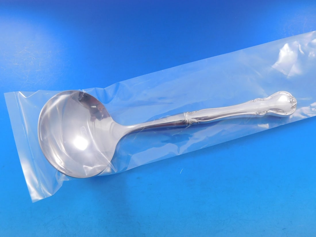 Towle French Provincial Gravy Ladle Sterling Hollow Handle 8 1/4": Towle French Provincial Gravy Ladle Sterling Hollow Handle 8 1/4" A French Provincial gravy ladle by Towle, custom made in the French Provincial pattern. It features a sterling silver hollow handle wi