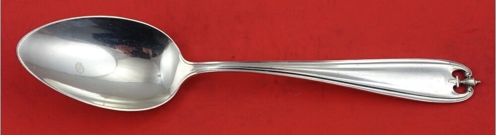 Watson Carrollton Sterling Silver 7 Inch Place Soup Spoon: Watson Carrollton Sterling Silver 7 Inch Place Soup Spoon Discover the timeless elegance of the Carrollton pattern by Watson with this exquisite Sterling Silver Place Soup Spoon. Measuring 7 inches, t