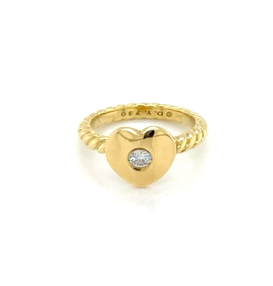 David Yurman Diamond Heart Cable Ring 18k Yellow Gold Size 6.5: David Yurman Diamond Heart Cable Ring 18k Yellow Gold Size 6.5 Authentic David Yurman Diamond Heart Cable ring crafted in 18k yellow gold, featuring a heart motif with the brand's signature cable deta