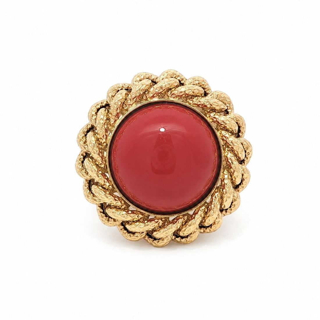 Unbranded Italian 14k Yellow Gold Coral Solitaire Ring Textured Link Frame: Unbranded Italian 14k Yellow Gold Coral Solitaire Ring Textured Link Frame Italian-made women's ring featuring a natural round button coral solitaire in a textured curb link frame design. Crafted in 1